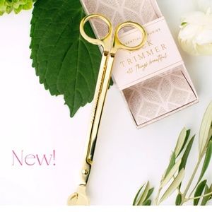 NWT Margot Elena Happy Home Wick Trimmer